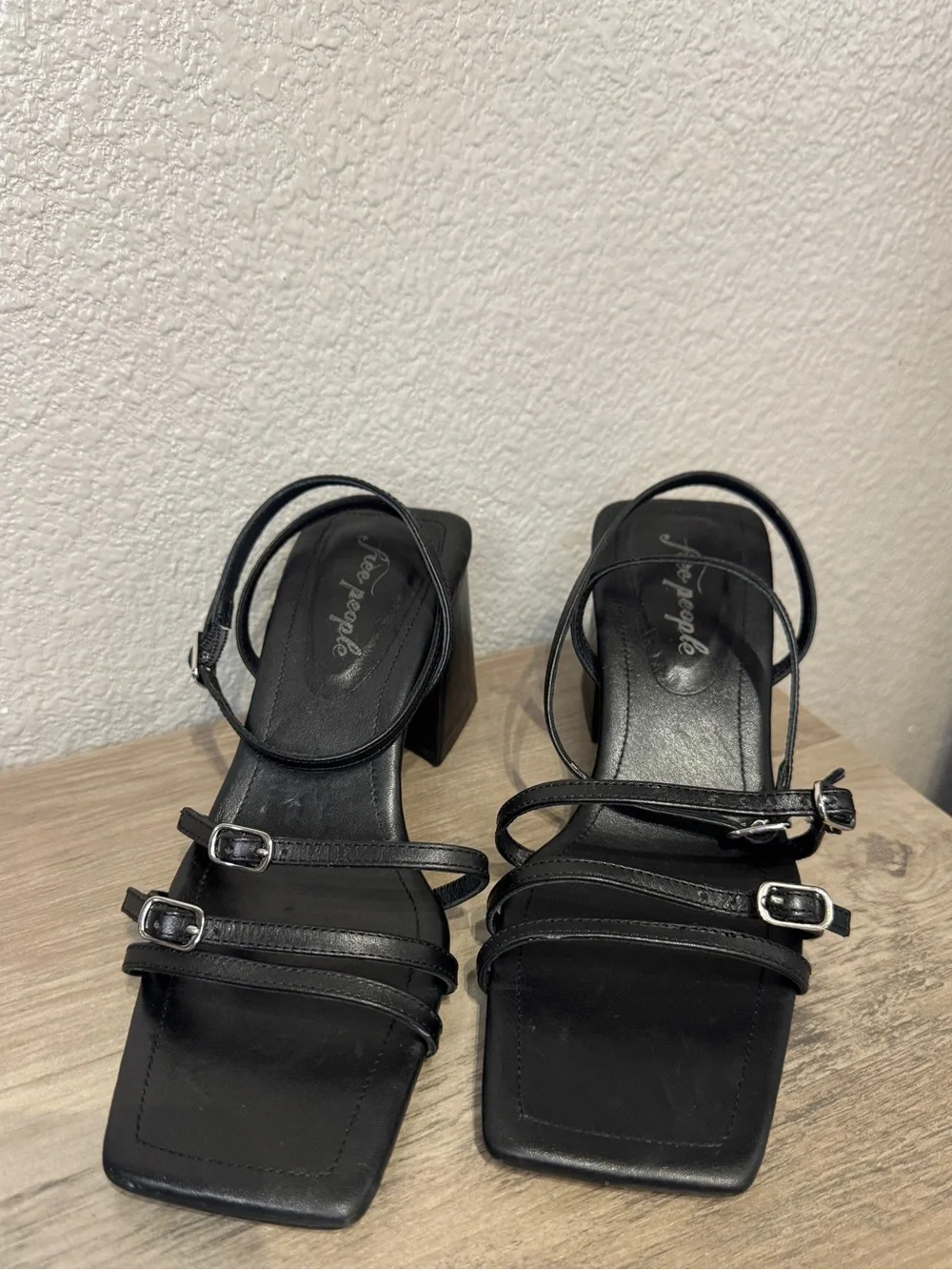 Free People Niki Strappy Block Heel Sandals Black Leather Buckle Size 40